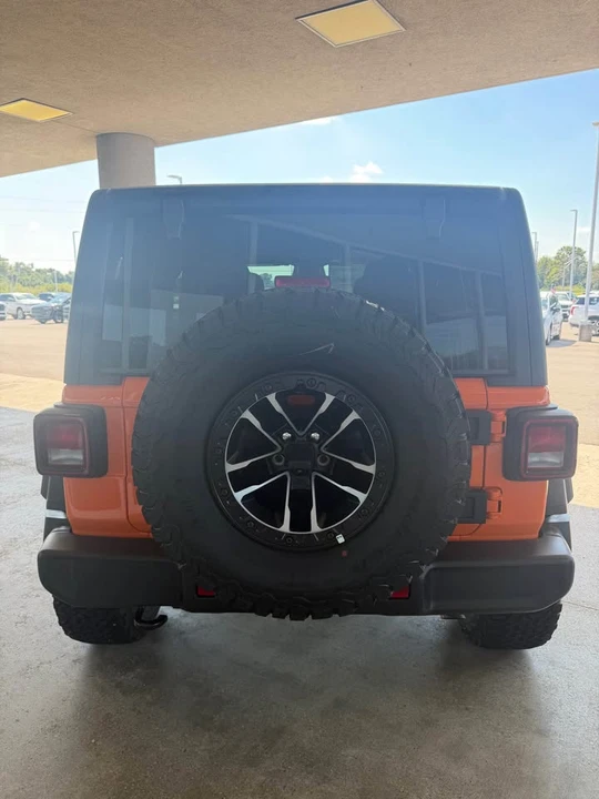 2027 Jeep JL Wrangler - Image 4 of 6