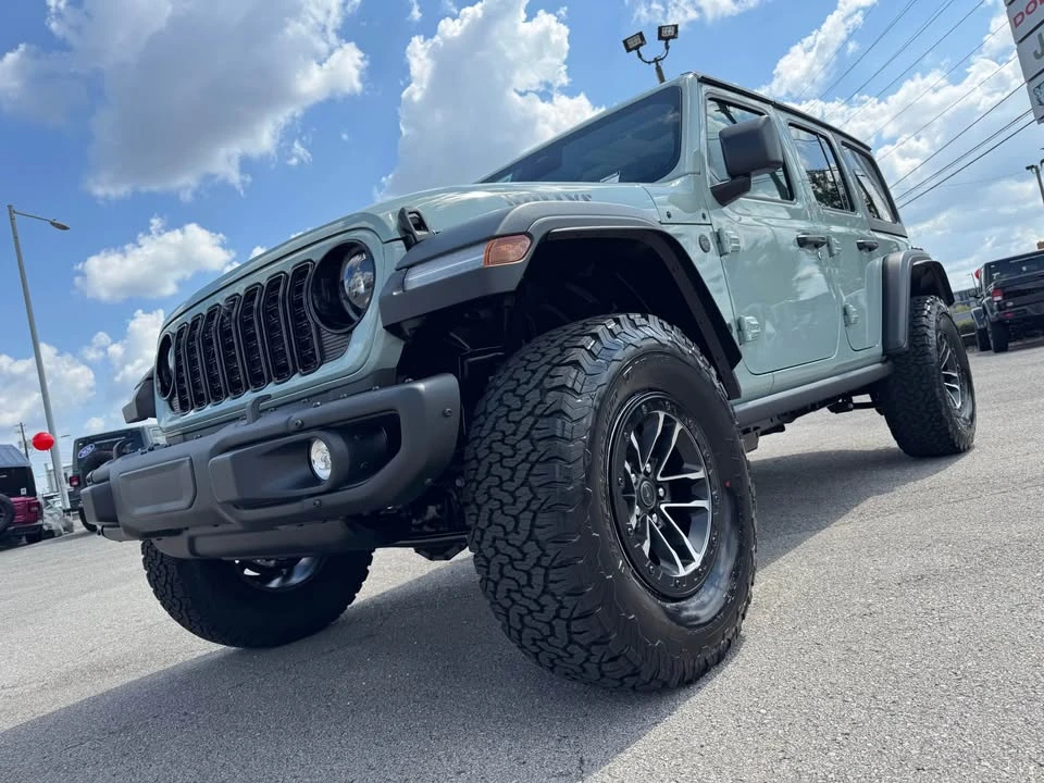 2027 Jeep JL Wrangler - Image 6 of 15