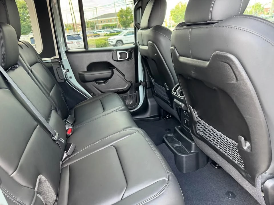 2027 Jeep JL Wrangler - Image 12 of 15