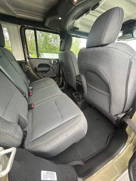 2027 Jeep JL Wrangler - Image 13 of 14