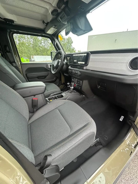 2027 Jeep JL Wrangler - Image 14 of 14