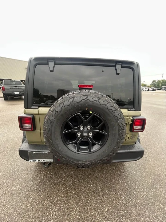 2027 Jeep JL Wrangler - Image 4 of 14