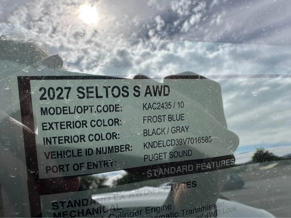 2027 Kia Seltos - Image 8 of 10
