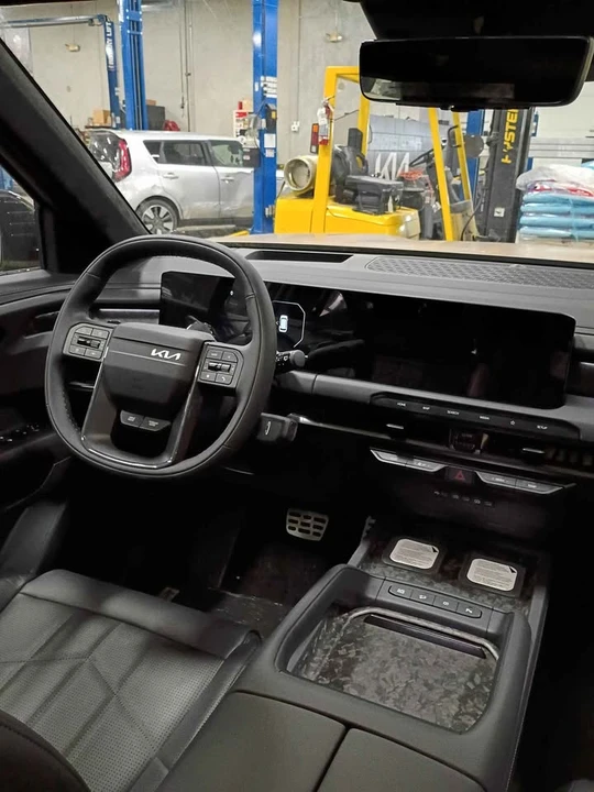 2027 Kia Telluride - Image 7 of 8