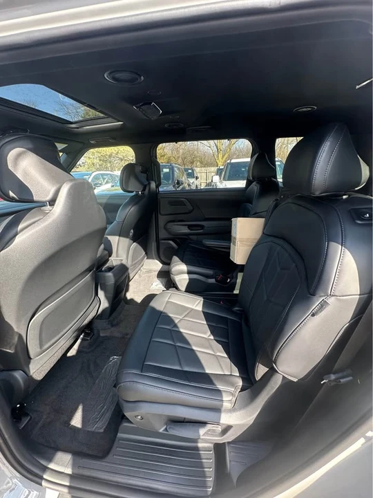 2027 Kia Telluride - Image 13 of 15