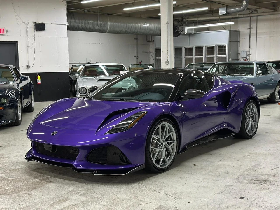 2027 Lotus Emira - Image 3 of 31