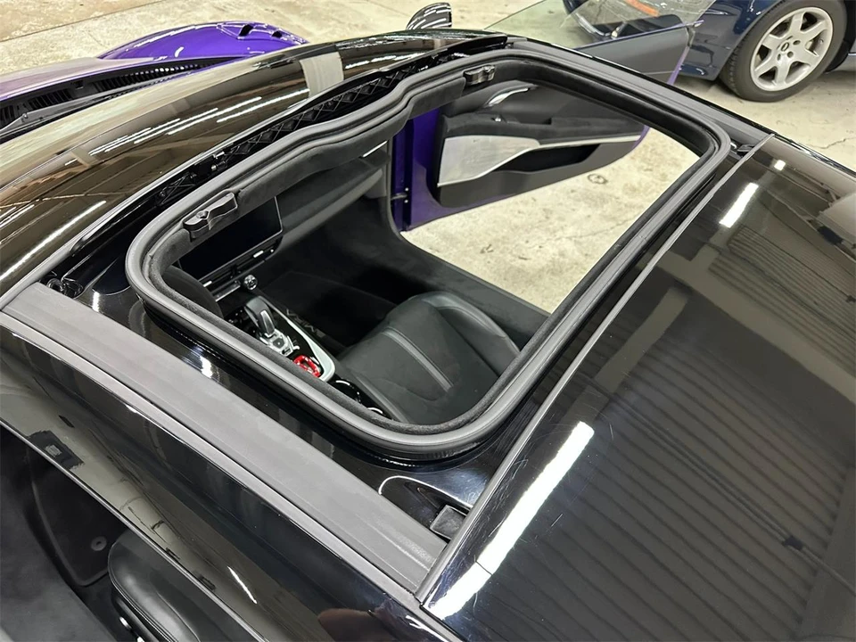 2027 Lotus Emira - Image 15 of 31