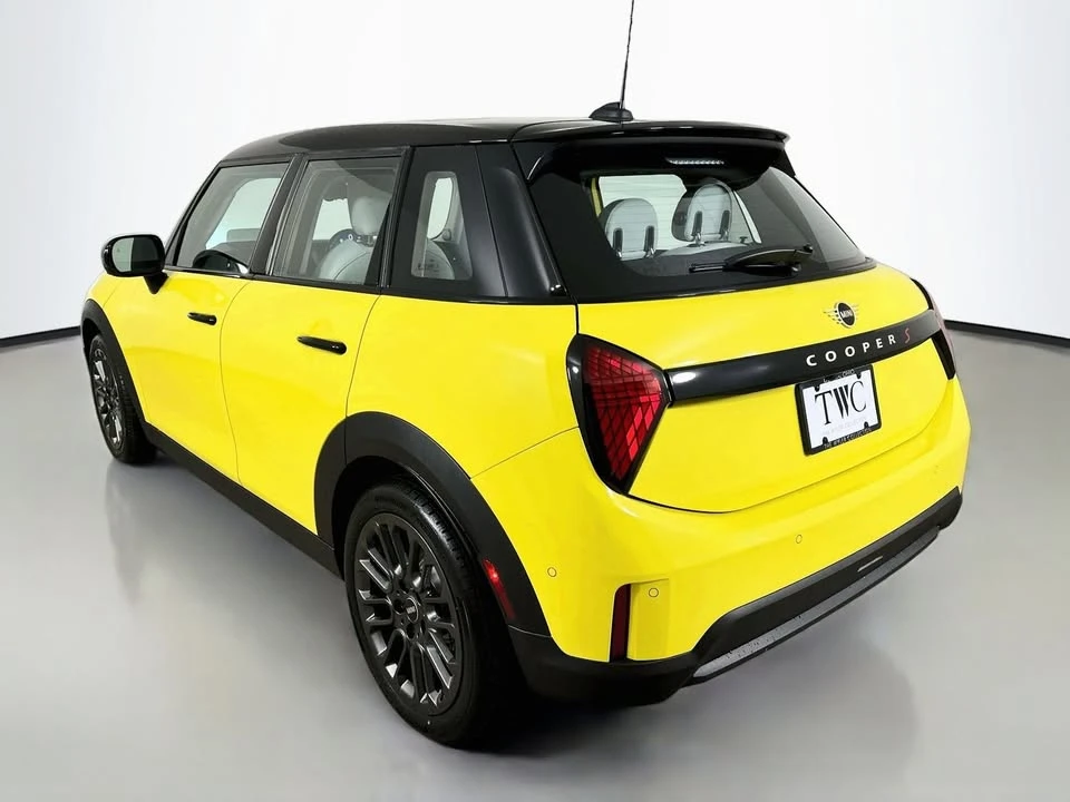 2027 Mini Mini 4th Gen - Image 7 of 20