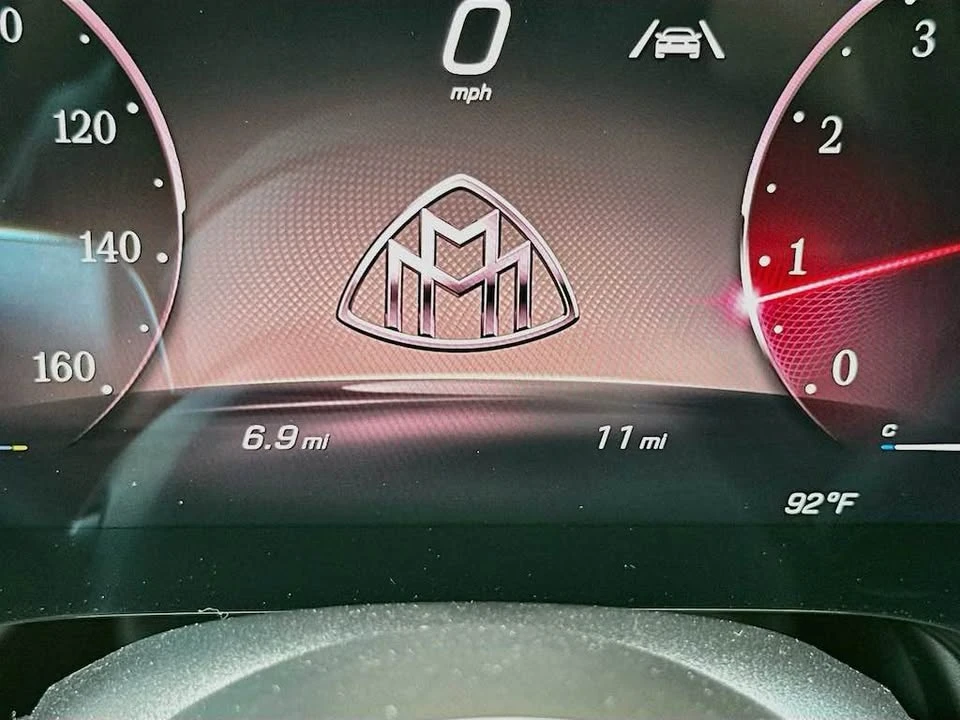 2027 Maybach - Image 9 of 18