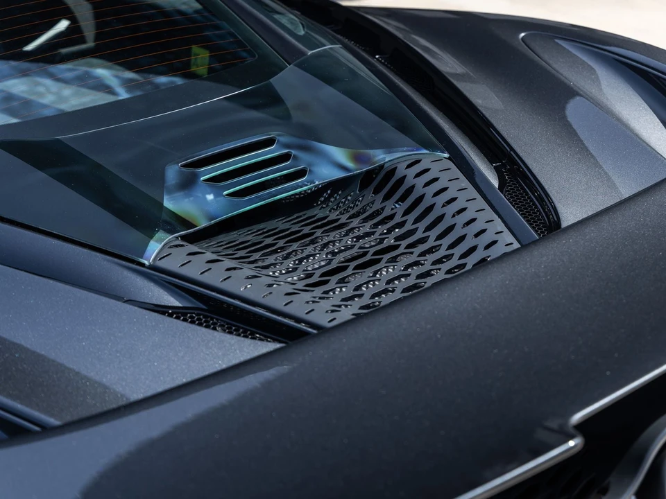 2027 McLaren 750S Coupe - Image 15 of 31