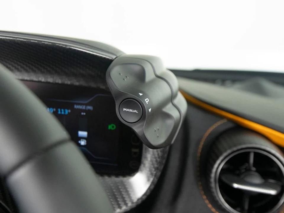 2027 McLaren 750S - Image 21 of 31