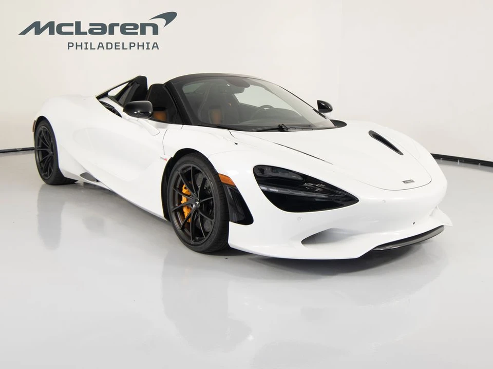 2027 McLaren 750S - Image 4 of 31