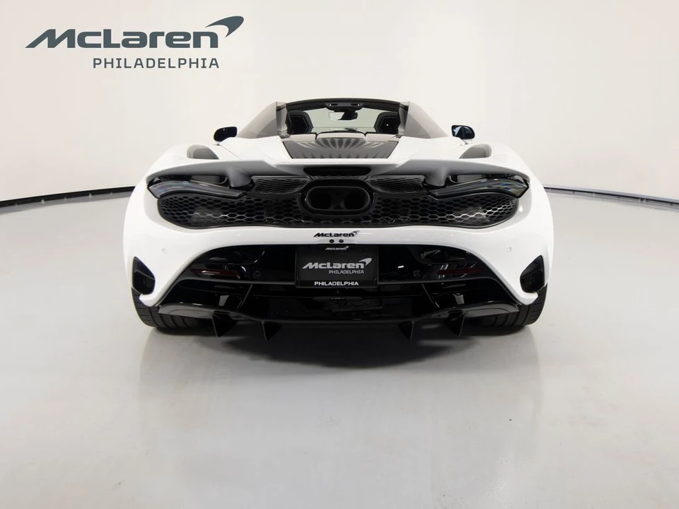 2027 McLaren 750S - Image 7 of 31
