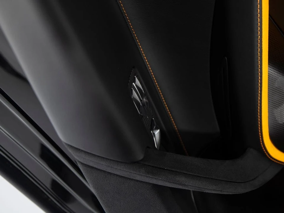 2027 McLaren 750S - Image 14 of 31