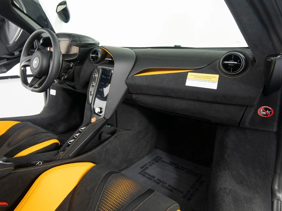 2027 McLaren 750S - Image 30 of 31