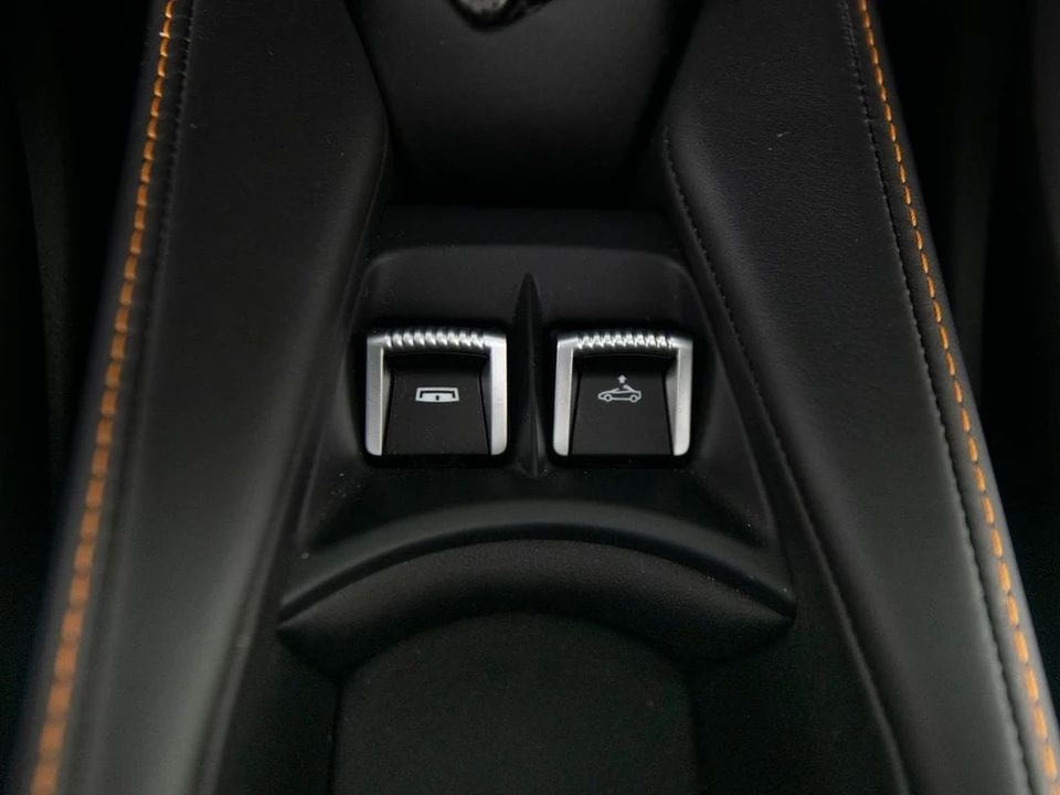 2027 McLaren 750S Spider - Image 22 of 31