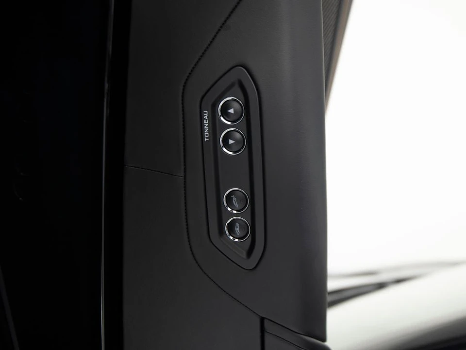 2027 McLaren 750S Spider - Image 12 of 31