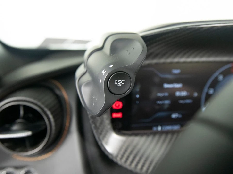 2027 McLaren 750S Spider - Image 25 of 31