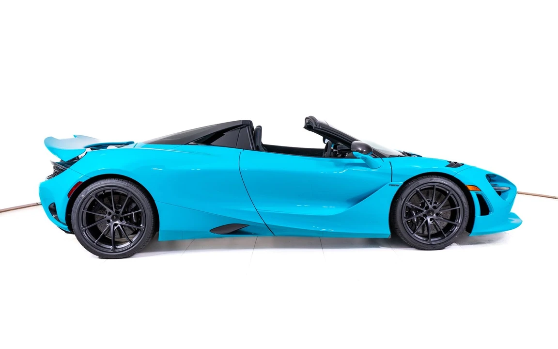 2027 McLaren 750S Spider - Image 8 of 27