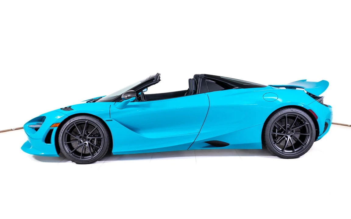 2027 McLaren 750S Spider - Image 2 of 27