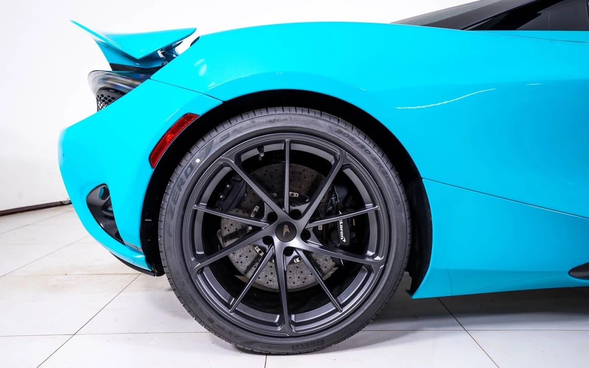 2027 McLaren 750S Spider - Image 20 of 27