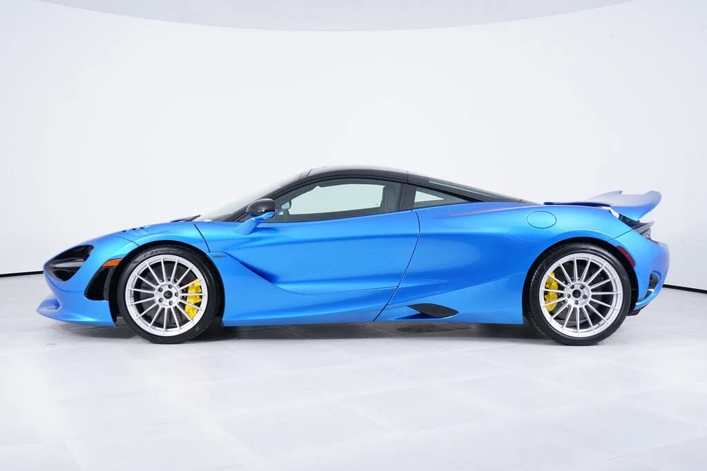 2027 McLaren 750S Coupe - Image 2 of 27