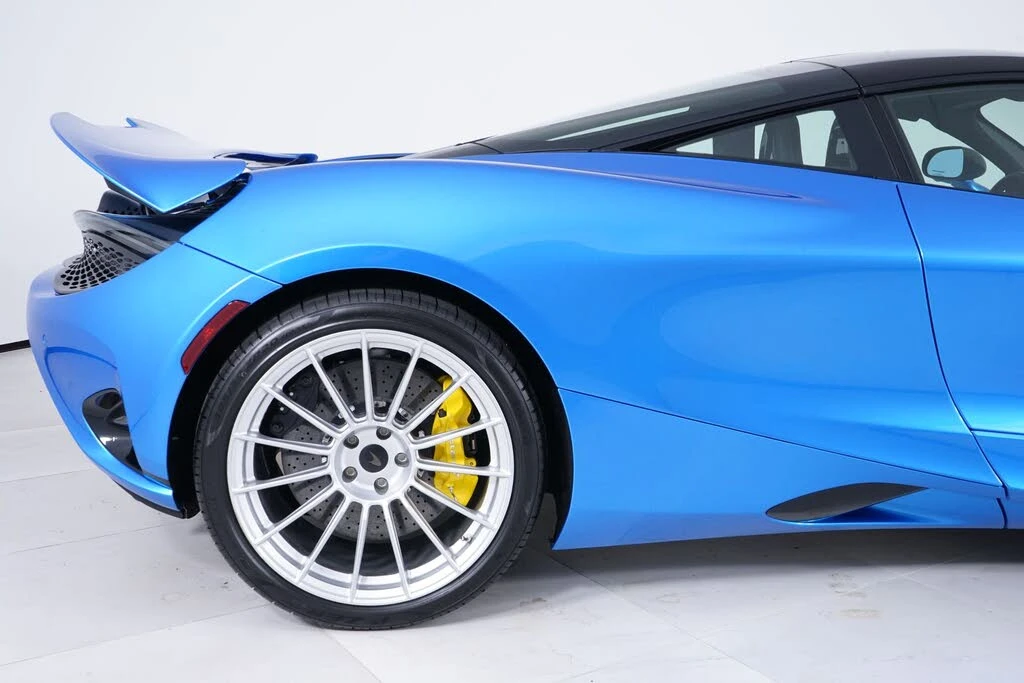 2027 McLaren 750S Coupe - Image 13 of 27