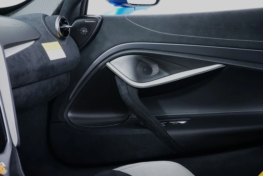 2027 McLaren 750S Coupe - Image 22 of 27