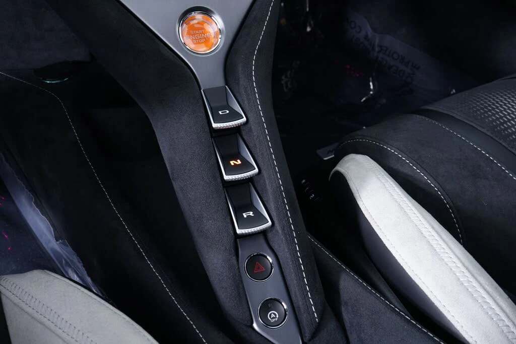 2027 McLaren 750S Coupe - Image 26 of 27