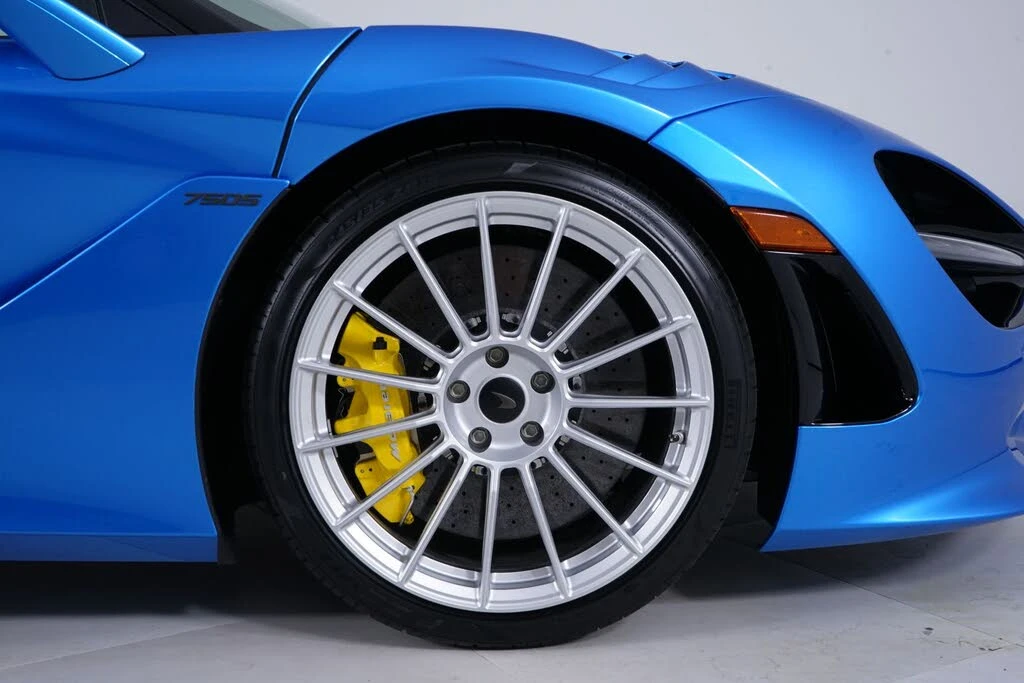 2027 McLaren 750S Coupe - Image 15 of 27
