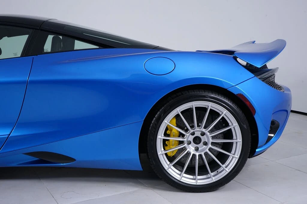 2027 McLaren 750S Coupe - Image 12 of 27