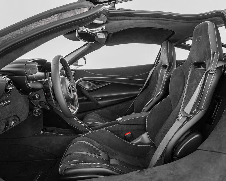 2027 McLaren 750S Coupe - Image 23 of 31
