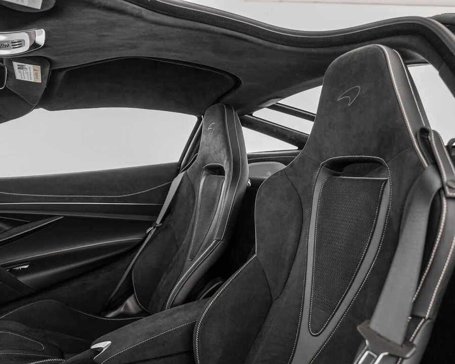 2027 McLaren 750S Coupe - Image 13 of 31