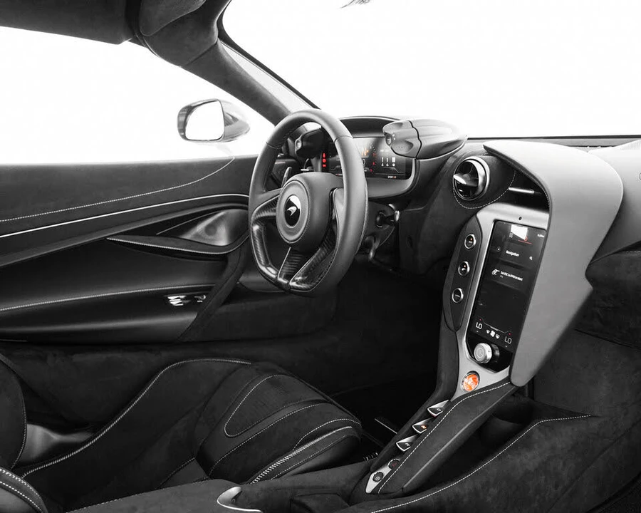 2027 McLaren 750S Coupe - Image 31 of 31