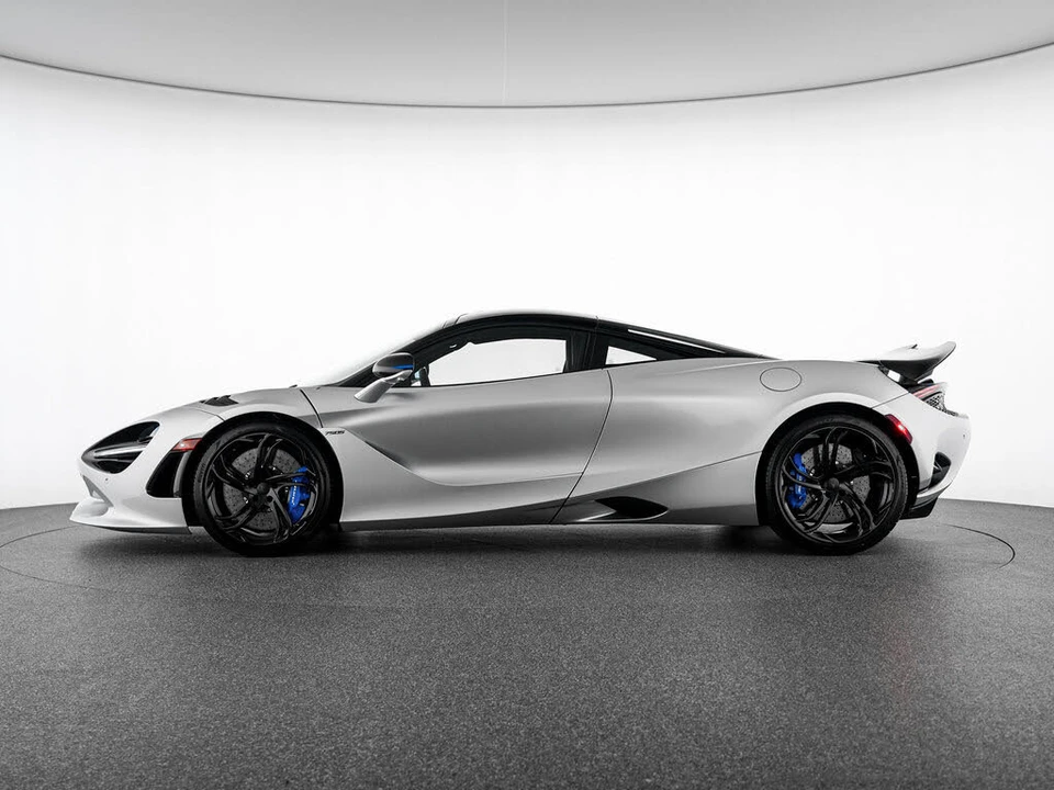 2027 McLaren 750S Coupe - Image 4 of 31
