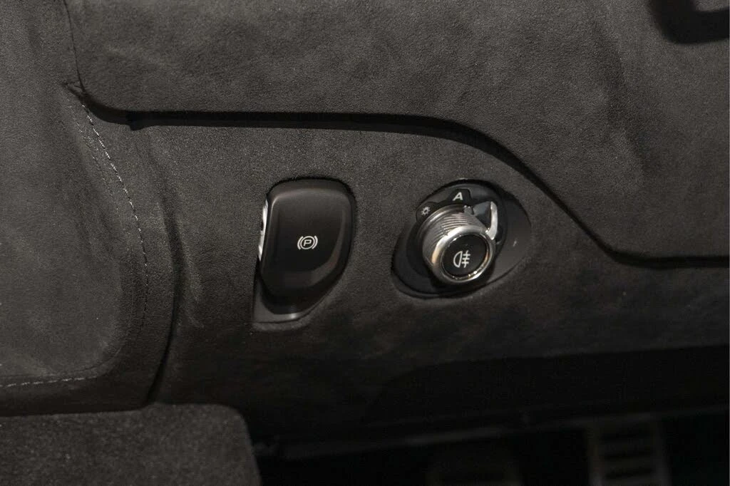 2027 McLaren 750S Coupe - Image 30 of 31