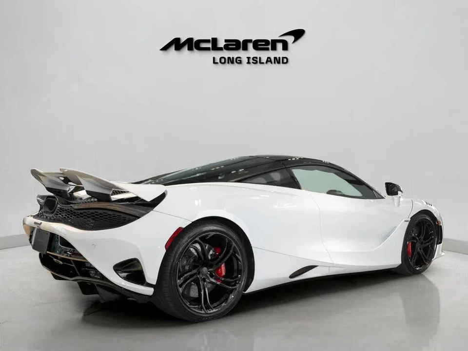 2027 McLaren 750S Coupe - Image 6 of 31