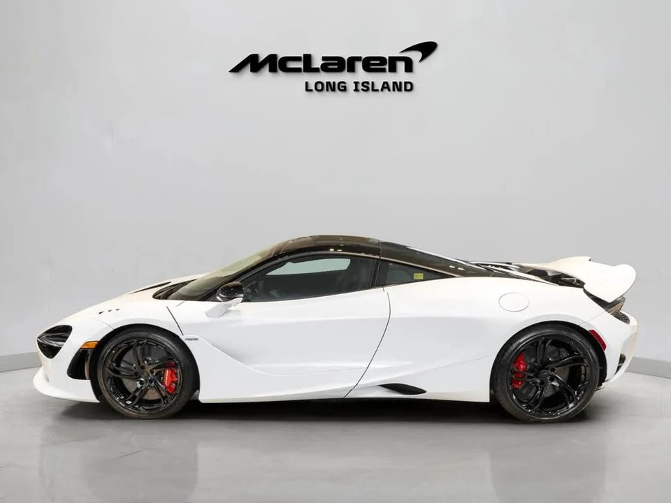 2027 McLaren 750S Coupe - Image 7 of 31
