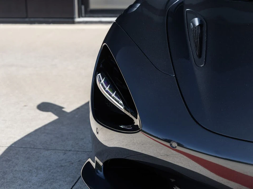 2027 McLaren 750S Coupe - Image 18 of 31