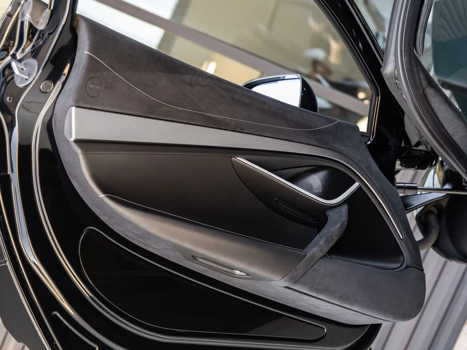 2027 McLaren 750S Coupe - Image 25 of 31