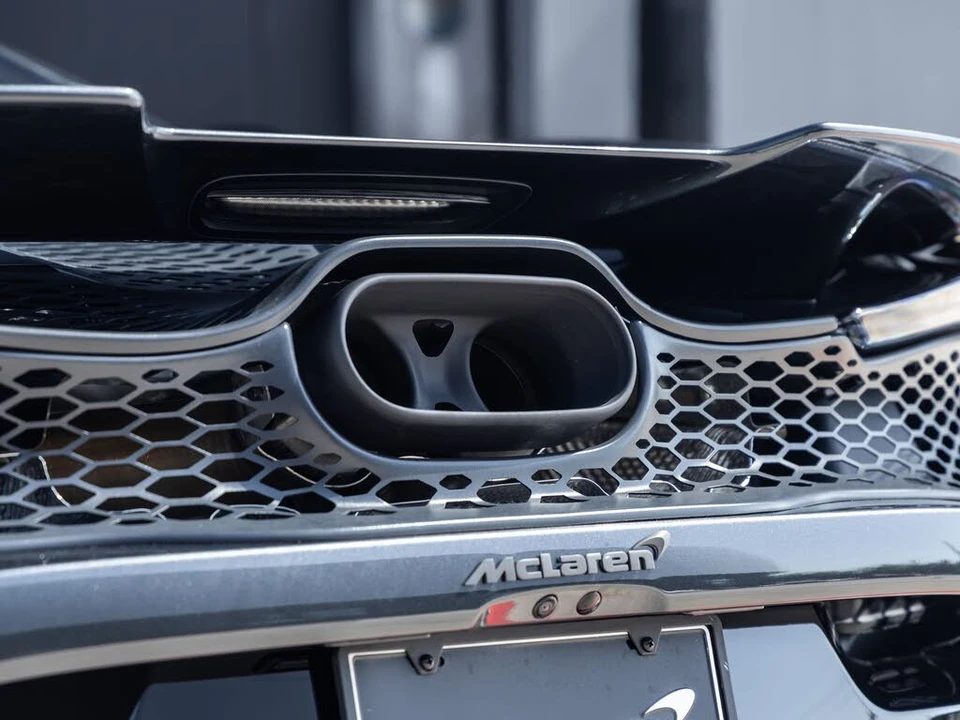 2027 McLaren 750S Coupe - Image 14 of 31