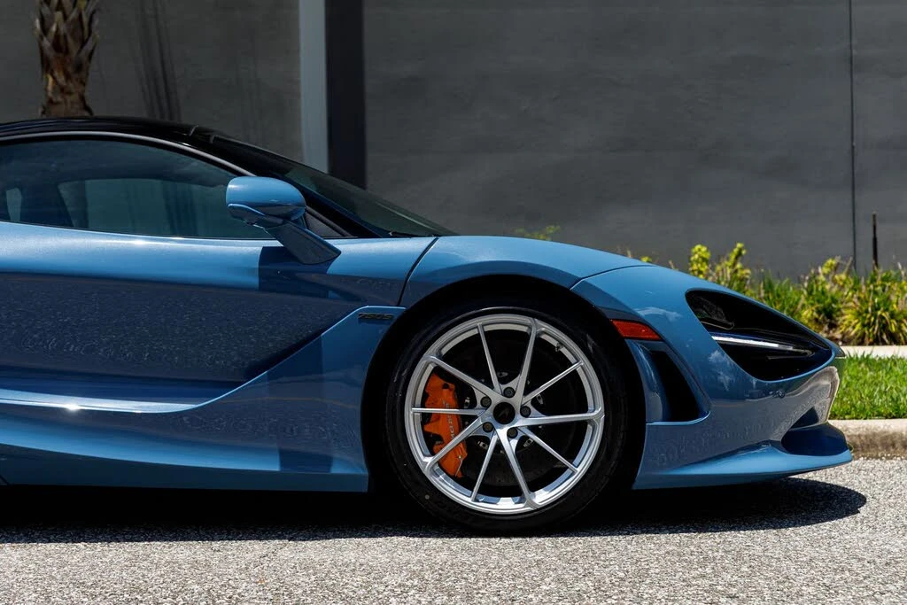 2027 McLaren 750S Coupe - Image 14 of 31