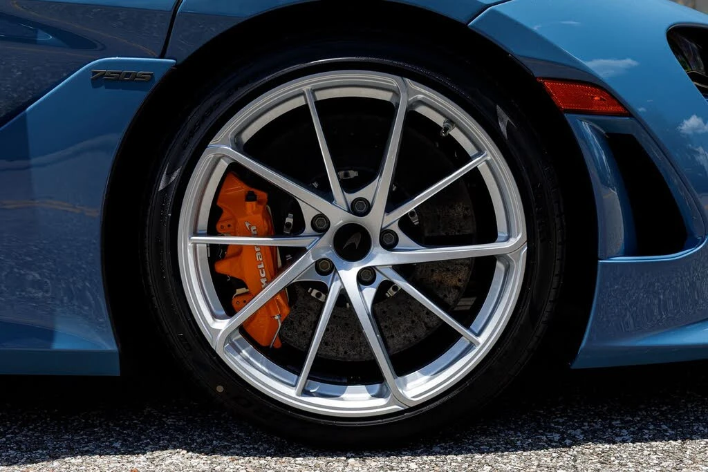 2027 McLaren 750S Coupe - Image 15 of 31