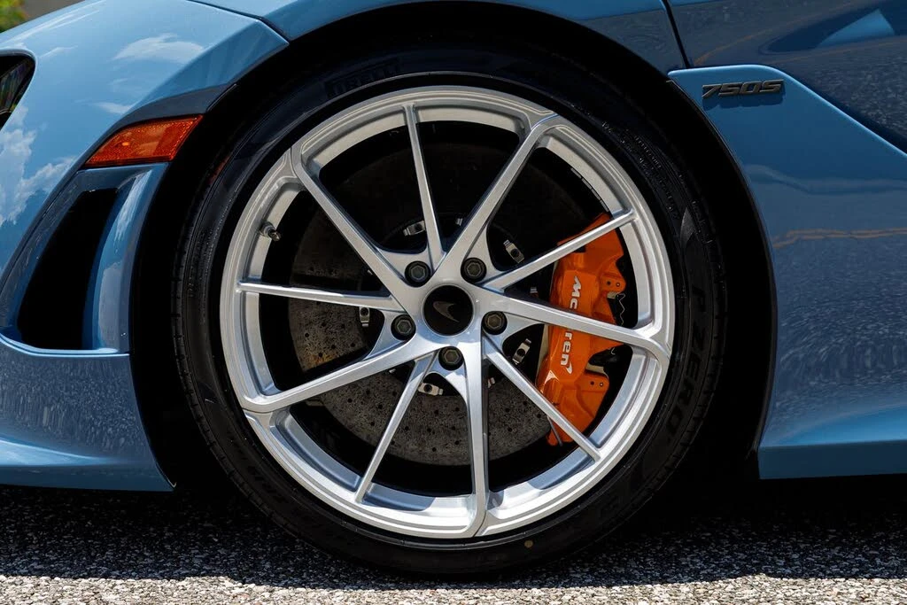 2027 McLaren 750S Coupe - Image 29 of 31