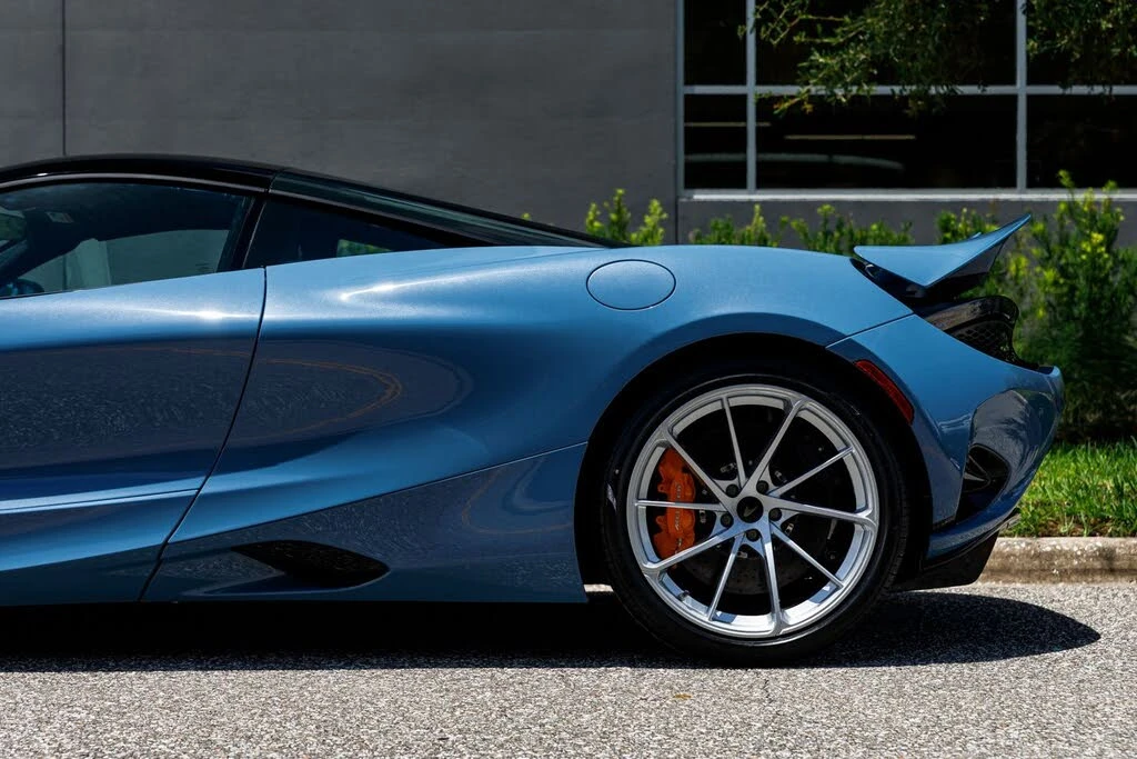 2027 McLaren 750S Coupe - Image 27 of 31