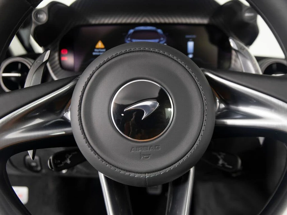 2027 McLaren 750S Coupe - Image 24 of 31
