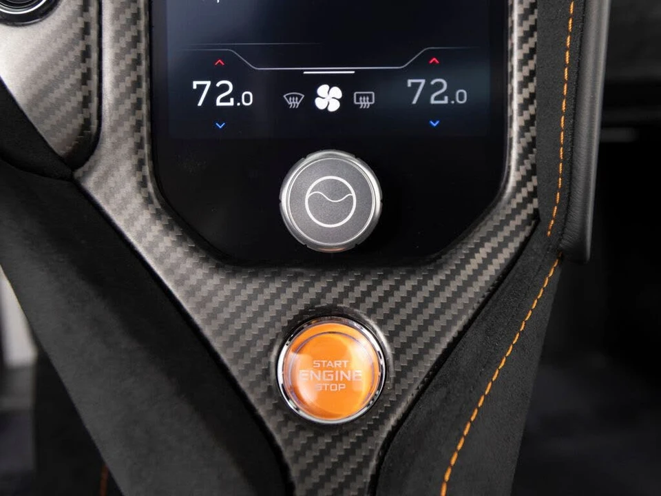 2027 McLaren 750S Coupe - Image 19 of 31