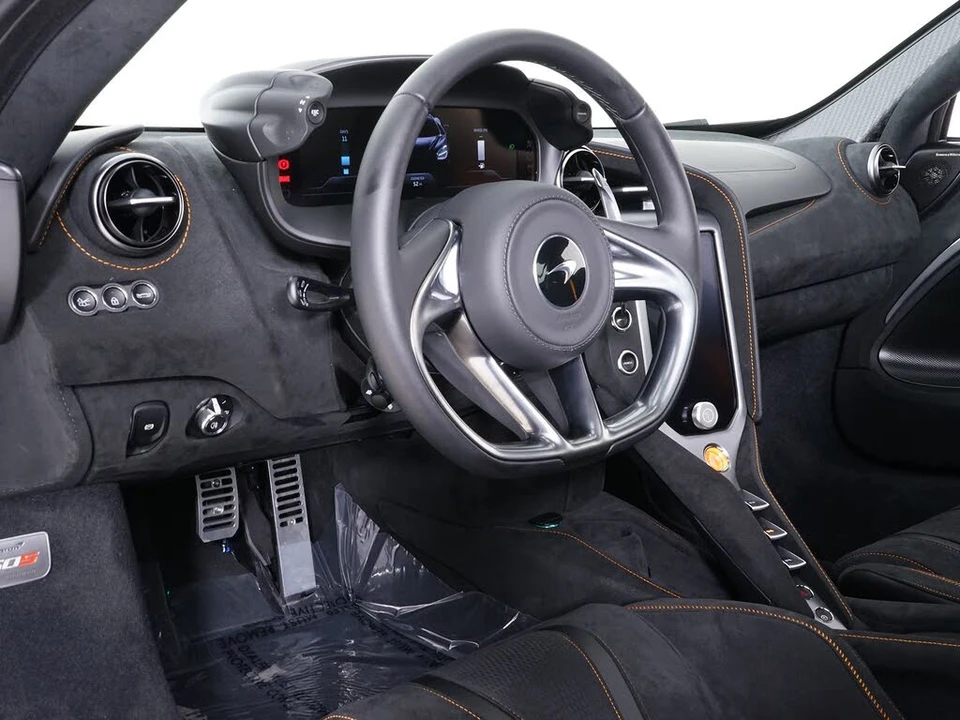 2027 McLaren 750S Coupe - Image 4 of 29