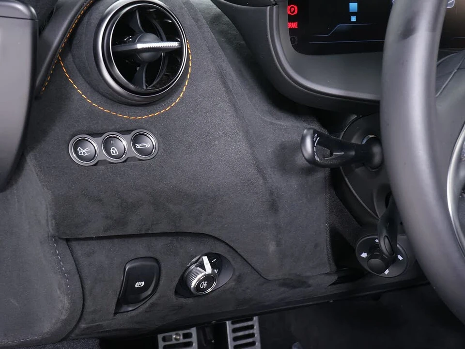 2027 McLaren 750S Coupe - Image 29 of 29
