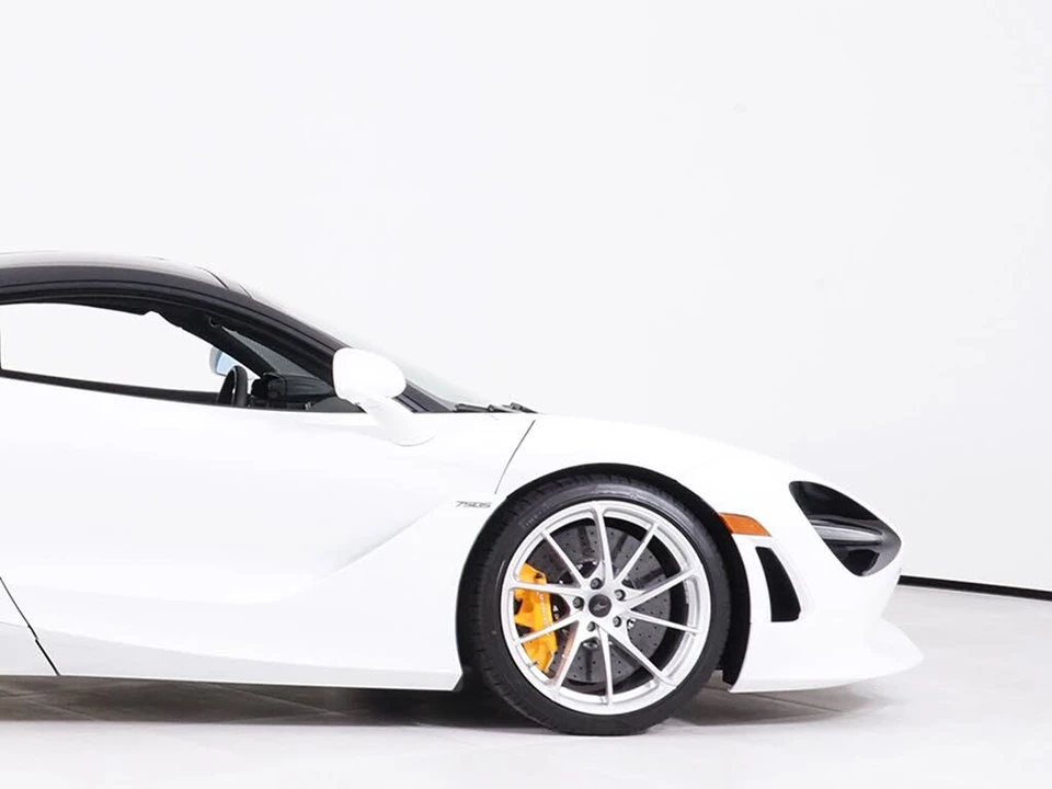 2027 McLaren 750S Coupe - Image 15 of 29
